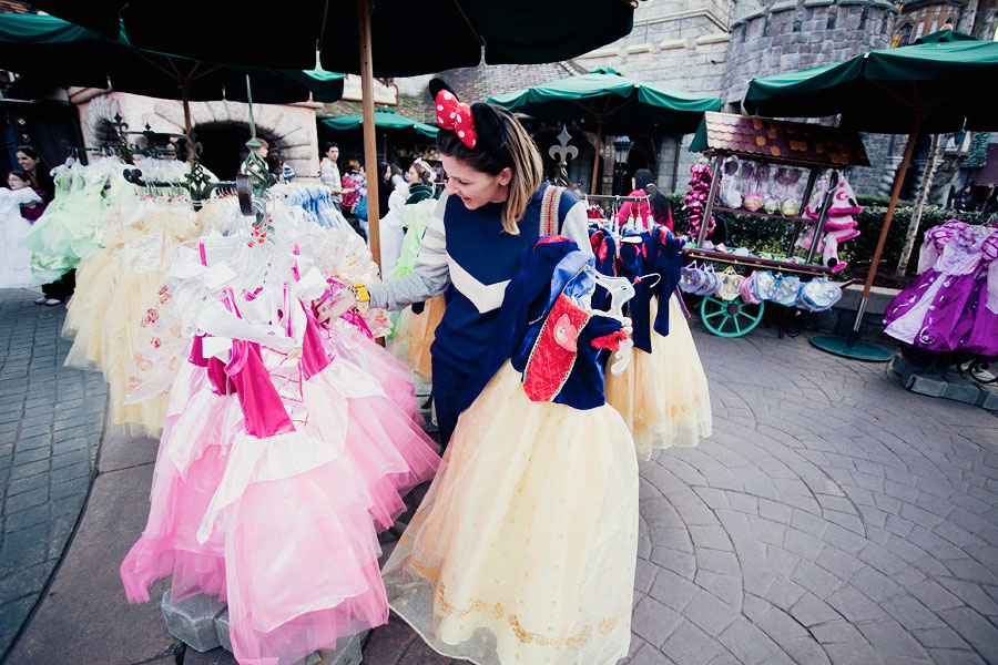 120322_ParkandCube_Disneyland_18
