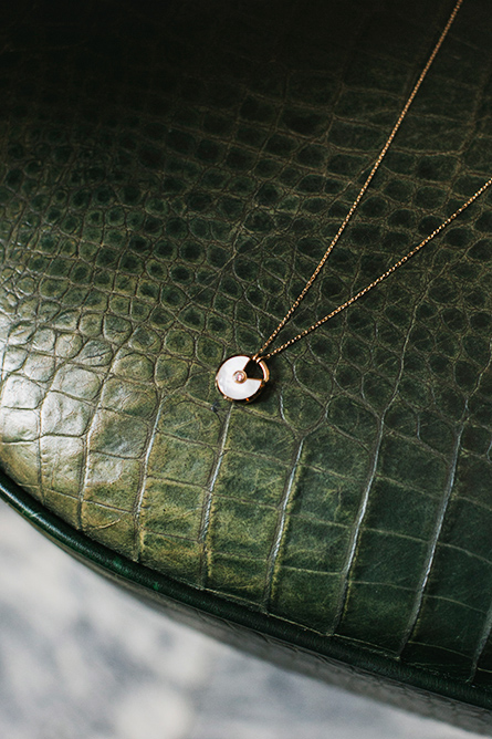 Park-and-Cube_Cartier-Amulette_03